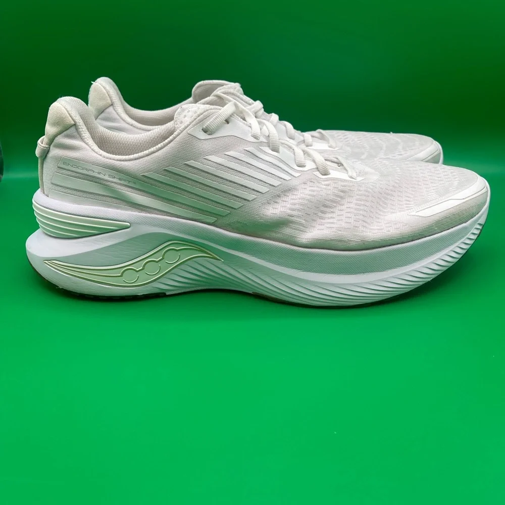 Saucony Mens White Athletic Shoes - Picture 1 of 9